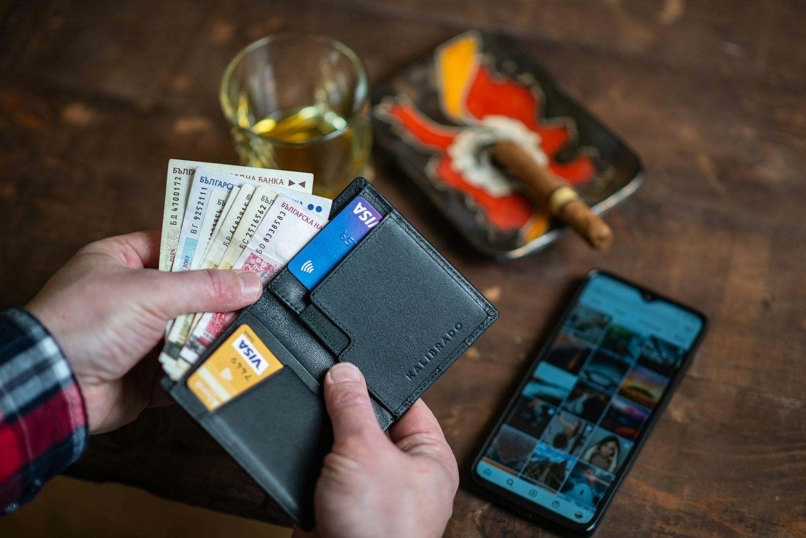 The Best Apps for Tracking and Saving Money